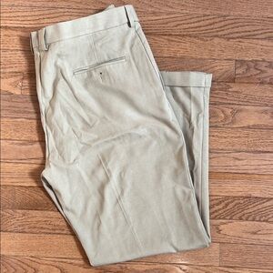 Haggar Men's Light Tan Chinos